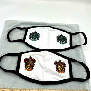 Harry Potter MAD Engine 100% Cotton Face Masks —Logos Slytherin/Gryffindor 2-pak
